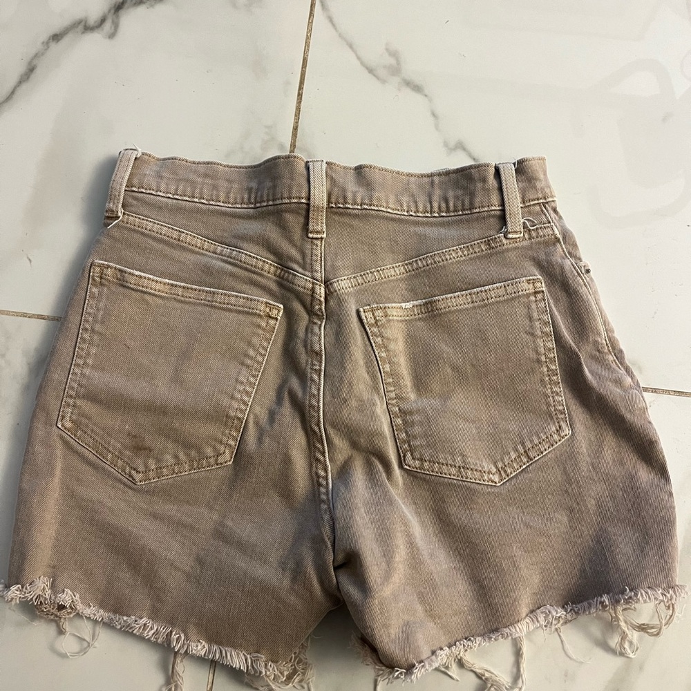 Gap shorts